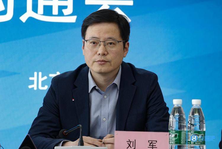 两个女医生的醋意